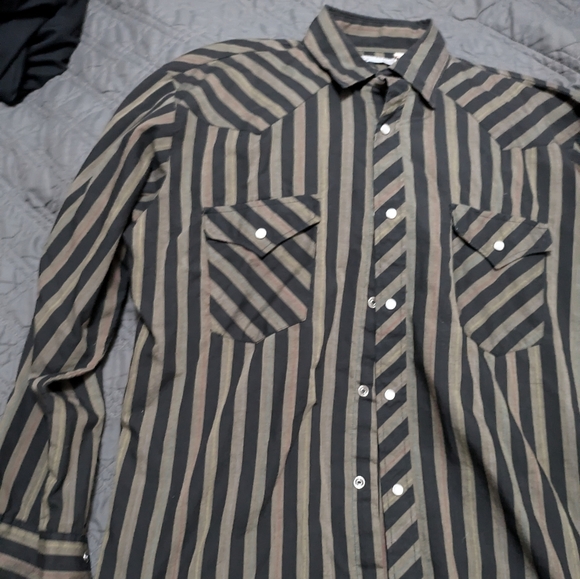 Large Western Shirt - Picture 2 of 3